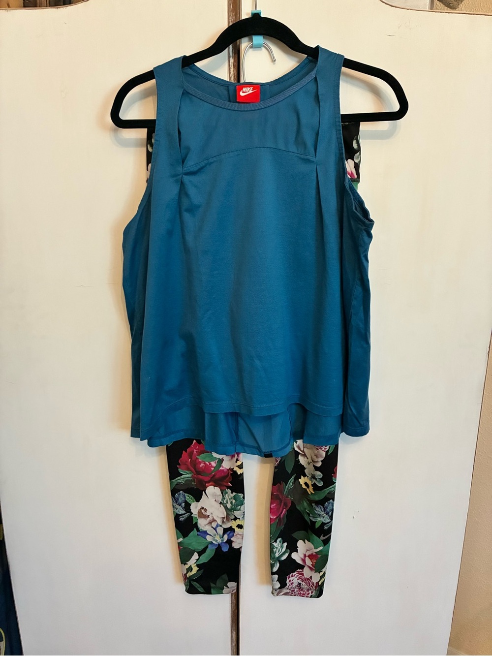Nike Teal Layered Workout Tank Top & floral leggings